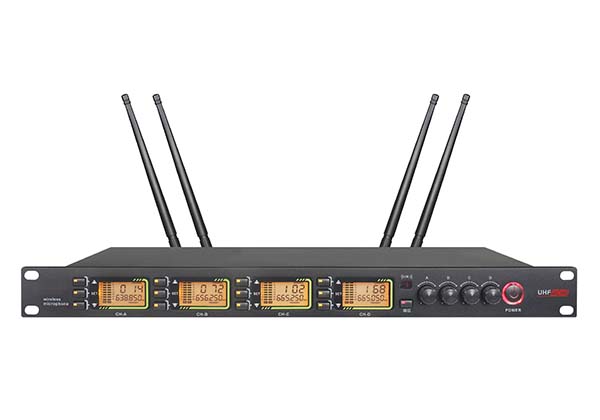 一拖四無線話筒主機(jī) VS-1004M